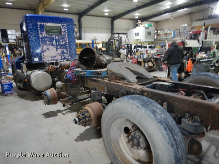 image for item HS9827 1995 Kenworth T600  semi truck