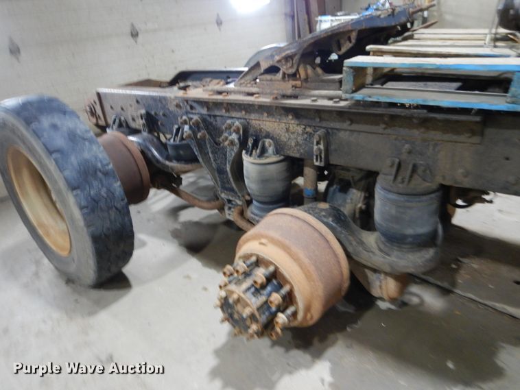 image for item HS9827 1995 Kenworth T600  semi truck