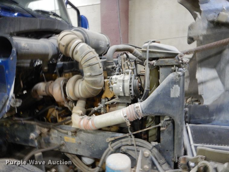 image for item HS9827 1995 Kenworth T600  semi truck