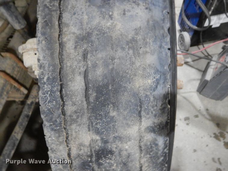 image for item HS9827 1995 Kenworth T600  semi truck