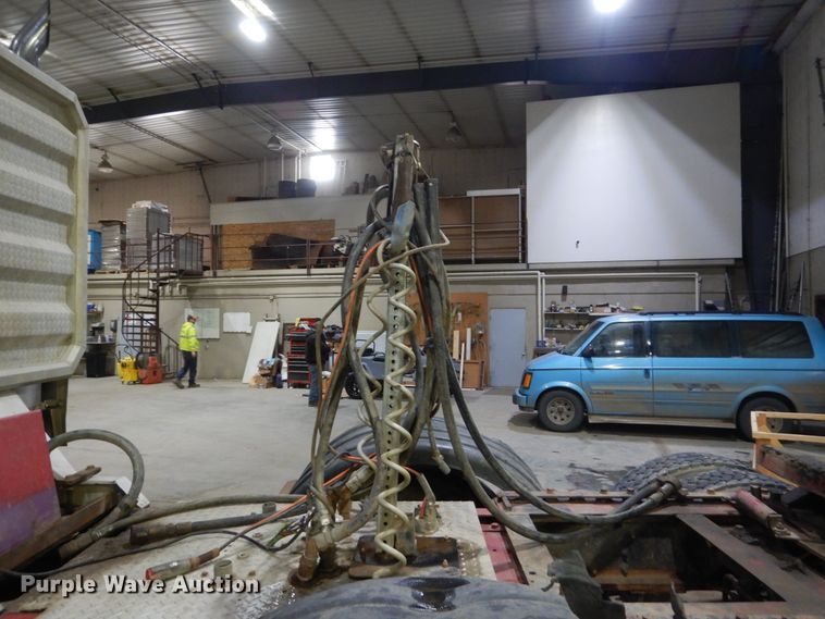 image for item HS9828 2000 Peterbilt 378  semi truck