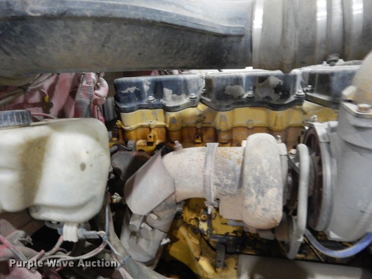 image for item HS9828 2000 Peterbilt 378  semi truck