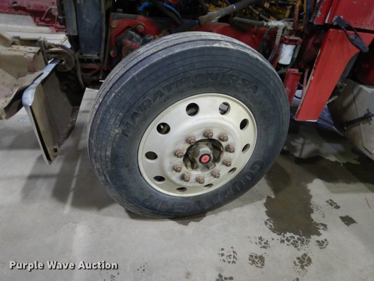 image for item HS9828 2000 Peterbilt 378  semi truck