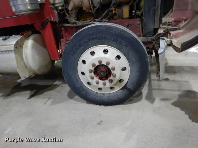 image for item HS9828 2000 Peterbilt 378  semi truck