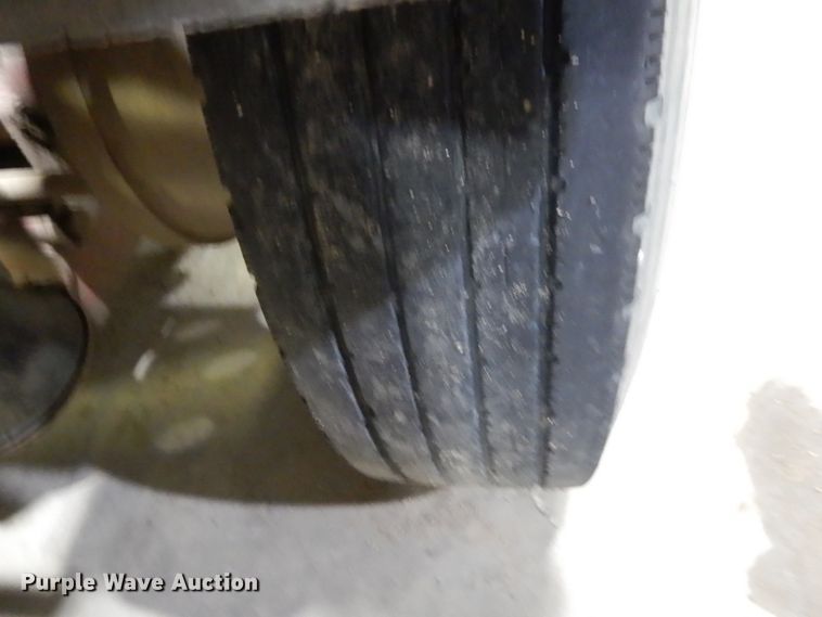 image for item HS9828 2000 Peterbilt 378  semi truck