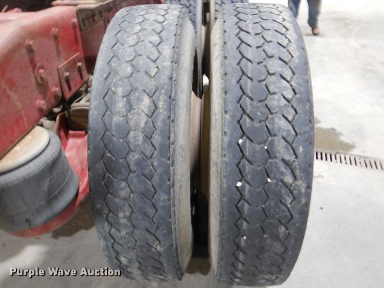 image for item HS9828 2000 Peterbilt 378  semi truck