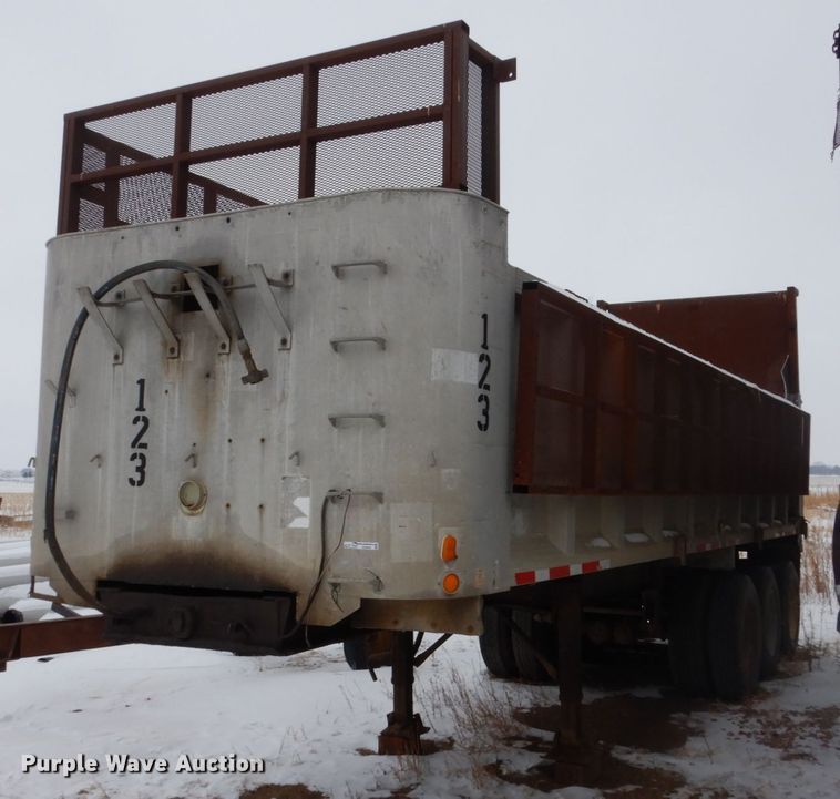image for item HS9859 1979 East  end dump trailer
