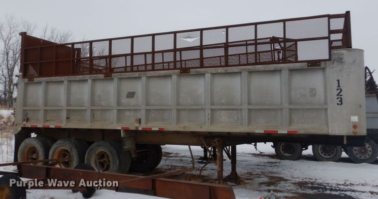 image for item HS9859 1979 East  end dump trailer