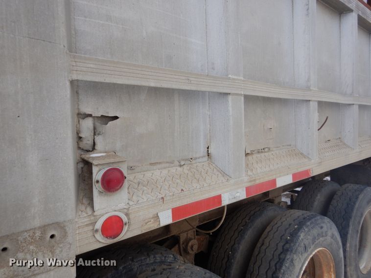 image for item HS9859 1979 East  end dump trailer