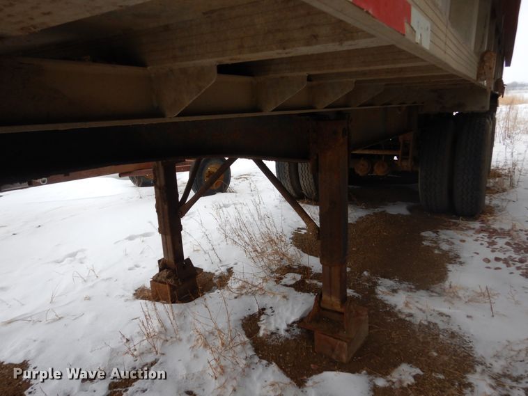 image for item HS9859 1979 East  end dump trailer