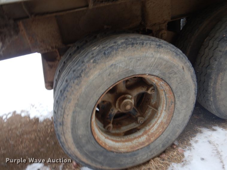 image for item HS9859 1979 East  end dump trailer