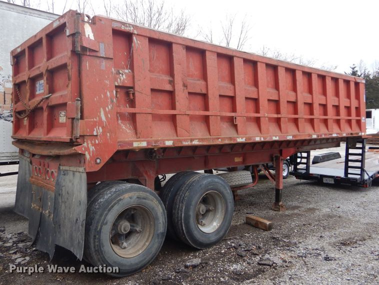 image for item HV9622 1996 Galbreath CFS-26  end dump trailer