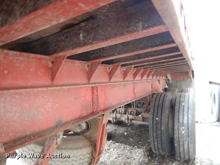 image for item HV9622 1996 Galbreath CFS-26  end dump trailer