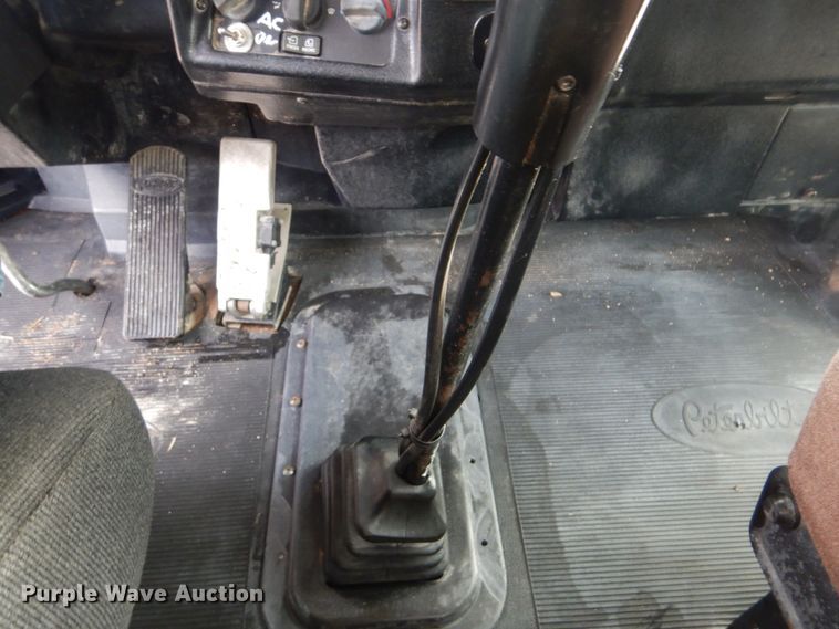 image for item HX9100 1998 Peterbilt 379  semi truck