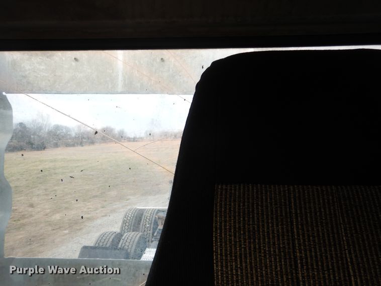 image for item HX9100 1998 Peterbilt 379  semi truck