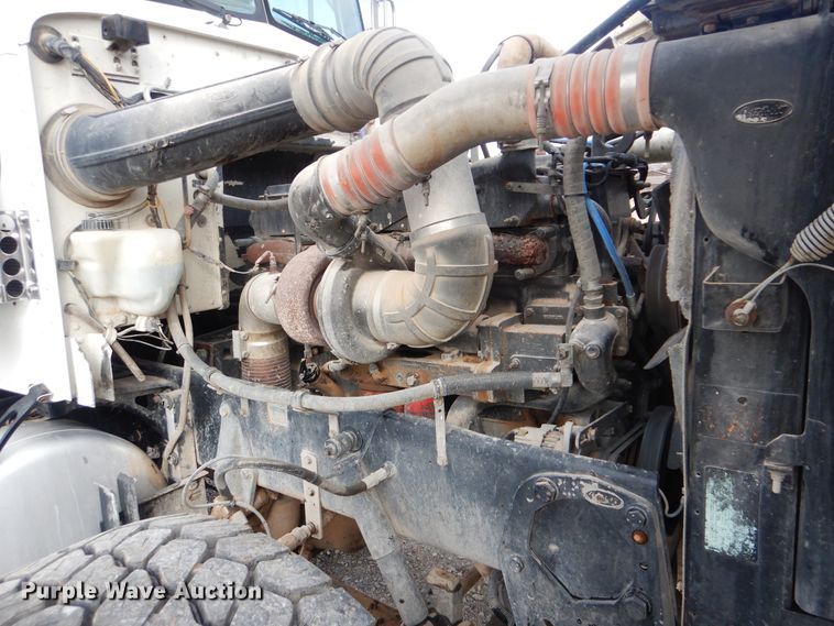 image for item HX9100 1998 Peterbilt 379  semi truck