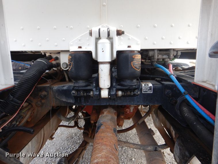 image for item HX9100 1998 Peterbilt 379  semi truck