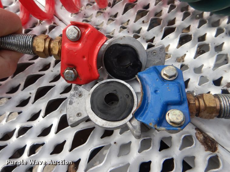 image for item HX9100 1998 Peterbilt 379  semi truck