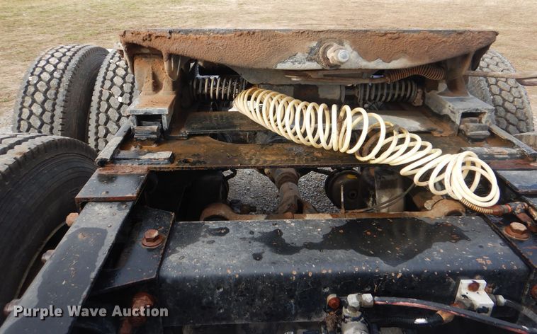 image for item HX9100 1998 Peterbilt 379  semi truck