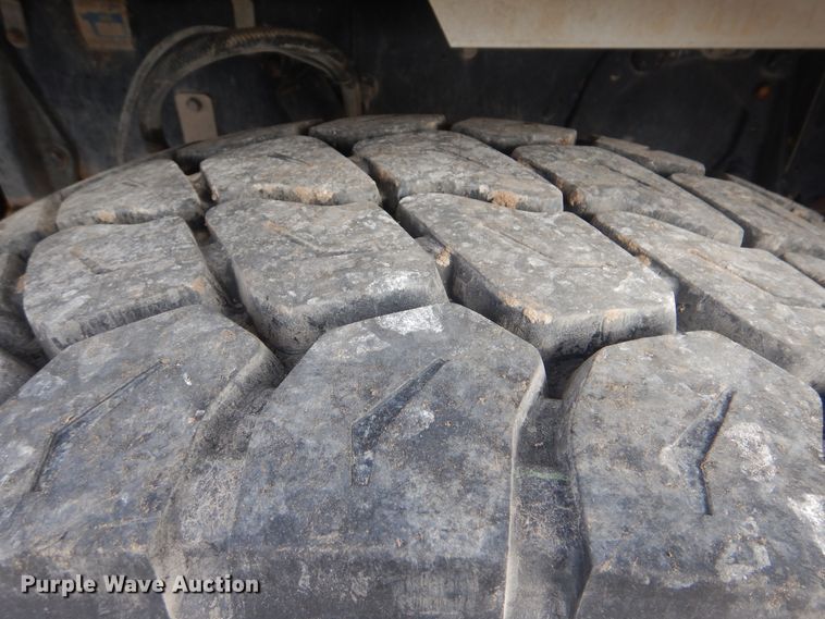 image for item HX9100 1998 Peterbilt 379  semi truck