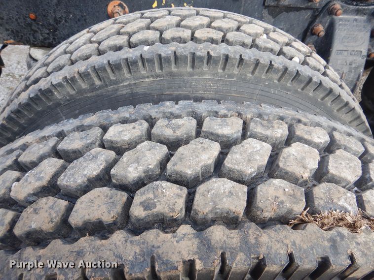 image for item HX9100 1998 Peterbilt 379  semi truck