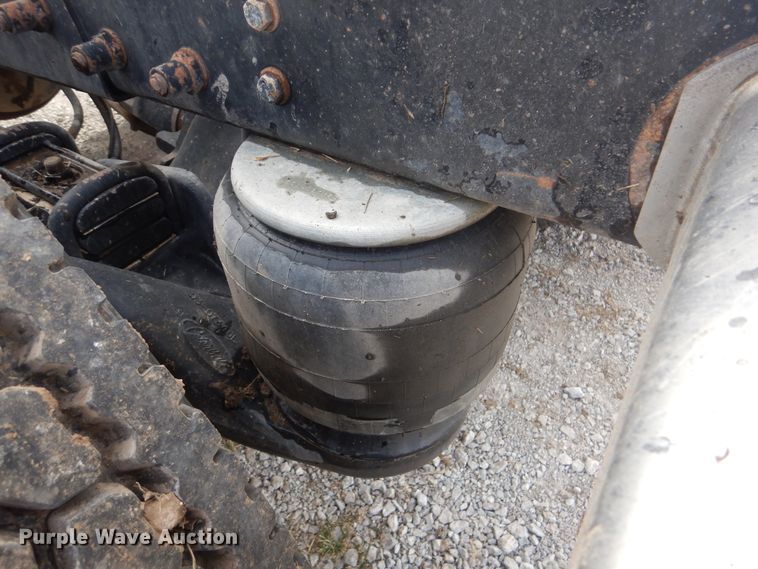 image for item HX9100 1998 Peterbilt 379  semi truck