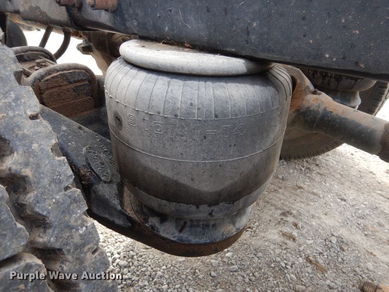 image for item HX9100 1998 Peterbilt 379  semi truck