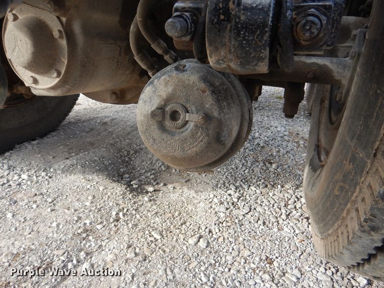 image for item HX9100 1998 Peterbilt 379  semi truck