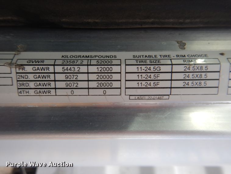 image for item HX9100 1998 Peterbilt 379  semi truck