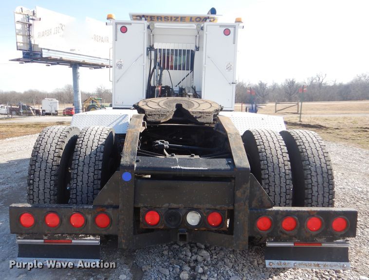 image for item HX9117 2009 Kenworth T800  semi truck