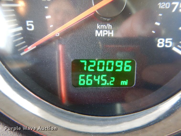 image for item HX9117 2009 Kenworth T800  semi truck