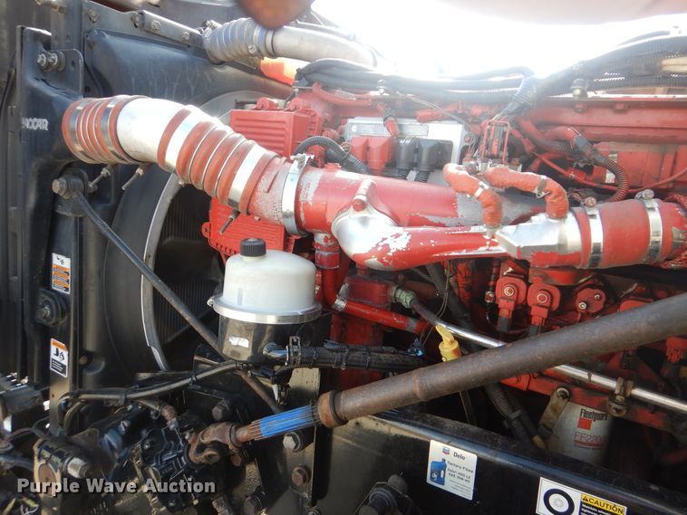 image for item HX9117 2009 Kenworth T800  semi truck