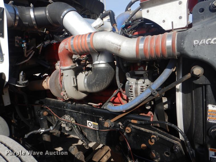 image for item HX9117 2009 Kenworth T800  semi truck