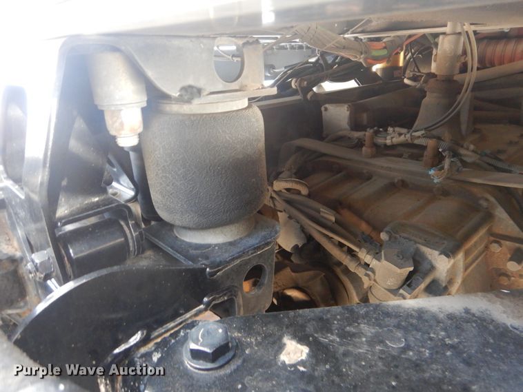 image for item HX9117 2009 Kenworth T800  semi truck