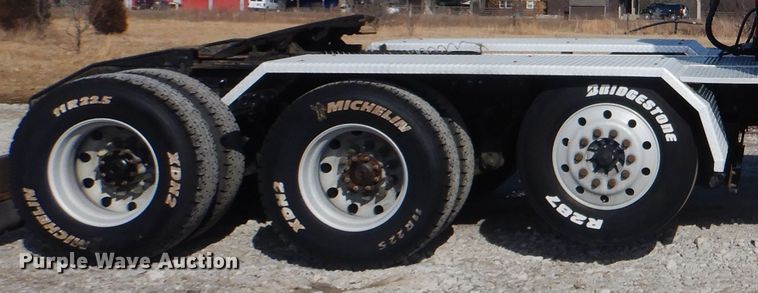 image for item HX9117 2009 Kenworth T800  semi truck