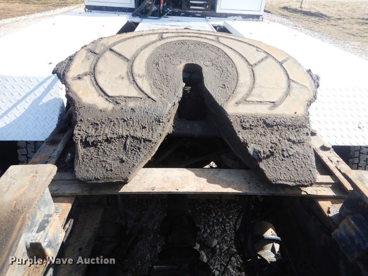 image for item HX9117 2009 Kenworth T800  semi truck