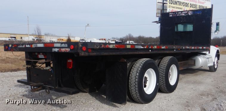 image for item HX9123 2004 Peterbilt 330  dump flatbed truck