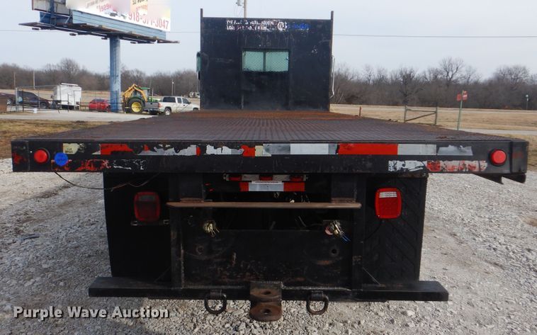 image for item HX9123 2004 Peterbilt 330  dump flatbed truck