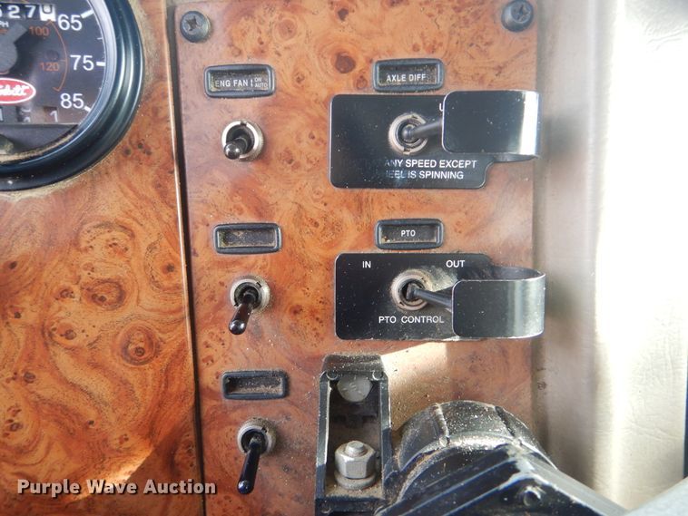 image for item HX9123 2004 Peterbilt 330  dump flatbed truck