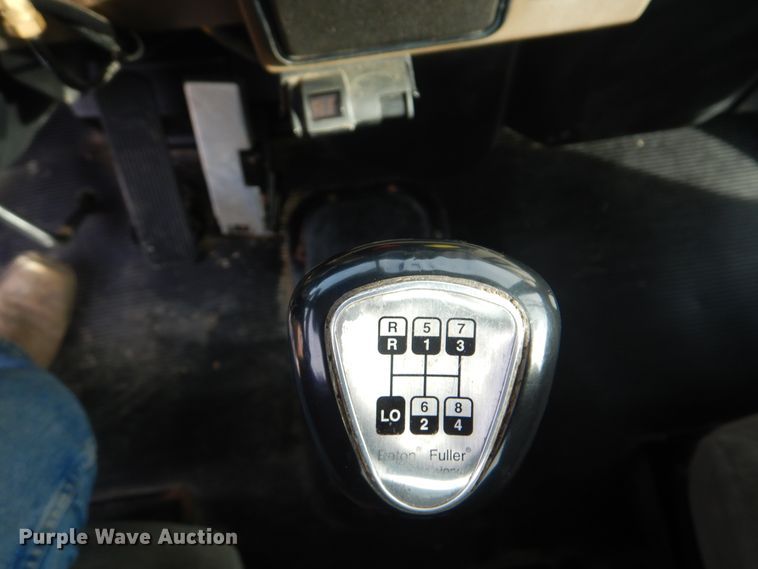 image for item HX9123 2004 Peterbilt 330  dump flatbed truck