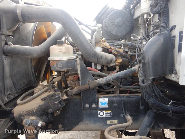 image for item HX9123 2004 Peterbilt 330  dump flatbed truck