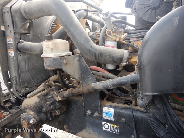 image for item HX9123 2004 Peterbilt 330  dump flatbed truck