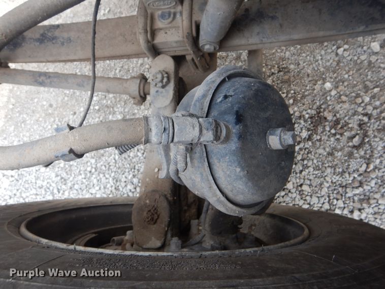 image for item HX9123 2004 Peterbilt 330  dump flatbed truck