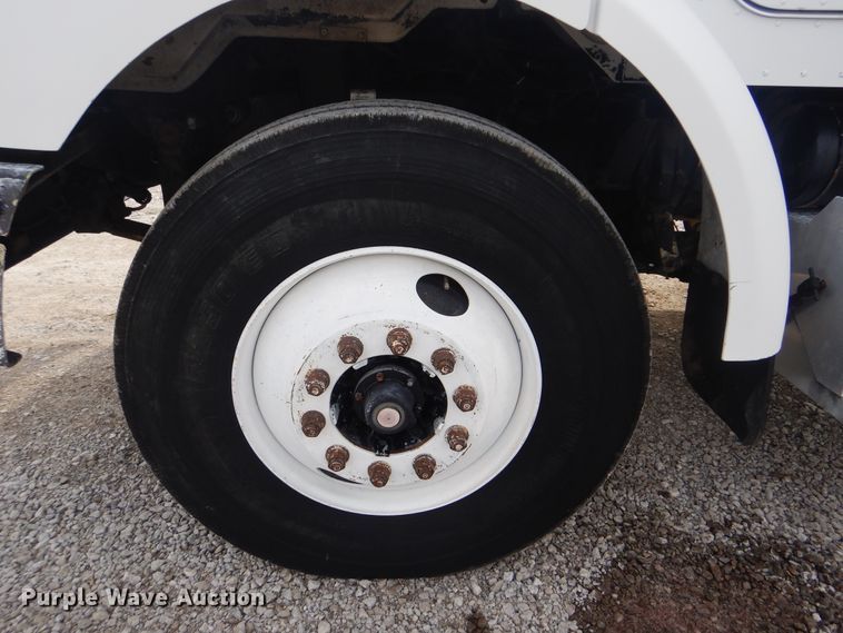 image for item HX9123 2004 Peterbilt 330  dump flatbed truck