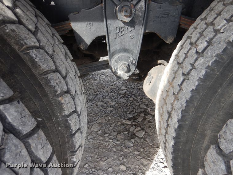 image for item HX9123 2004 Peterbilt 330  dump flatbed truck