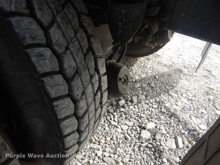 image for item HX9123 2004 Peterbilt 330  dump flatbed truck