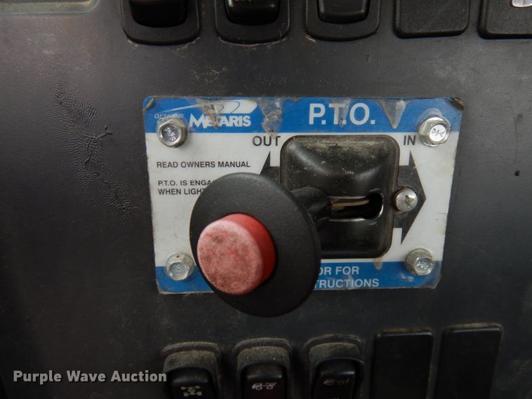 image for item HX9541 2013 Mack CXU613  semi truck