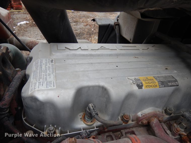 image for item HX9541 2013 Mack CXU613  semi truck