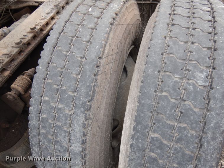 image for item HX9541 2013 Mack CXU613  semi truck