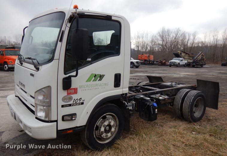 image for item HX9544 2014 Isuzu NQR  truck cab and chassis